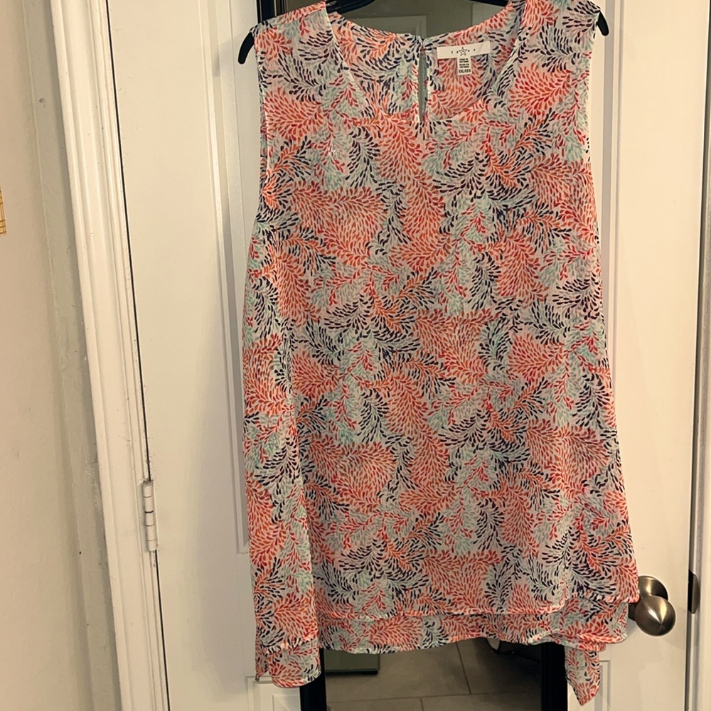 Fever sleeveless top. Multicolor pattern. Layered. Size XXL